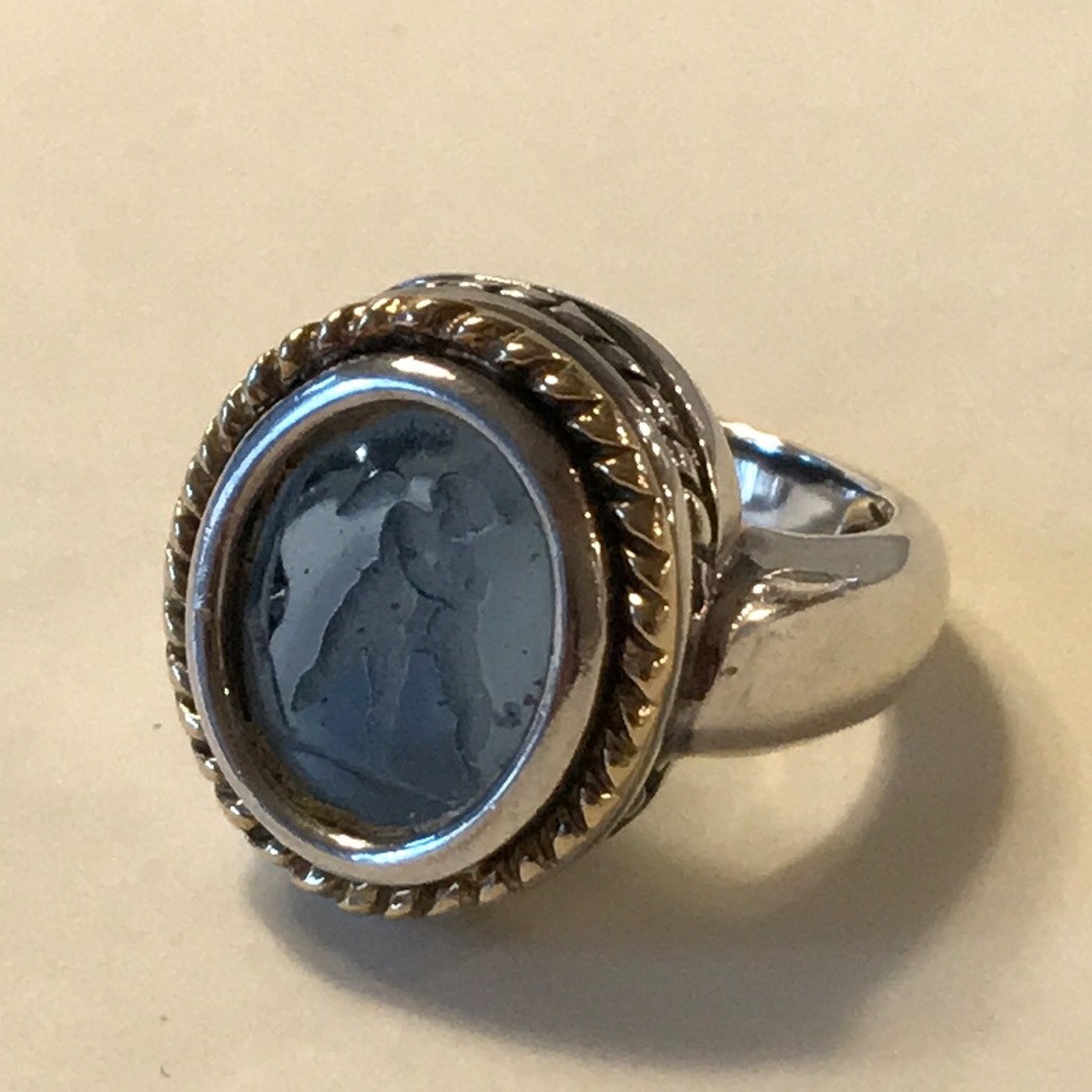 Flli‎ Menegatti Intaglio Cherub & Dog Ring ✨